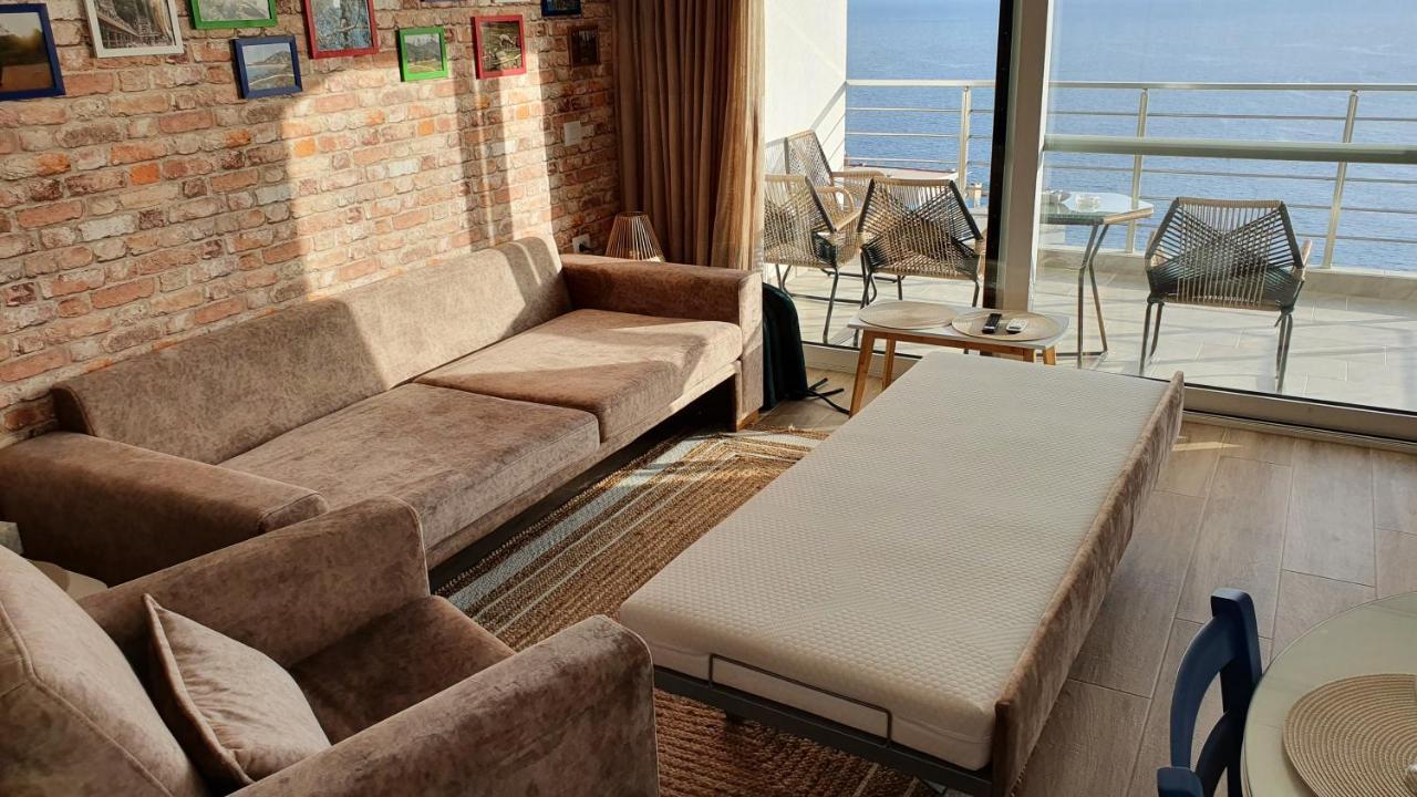 Blue Eye Apartment Sarande Bagian luar foto