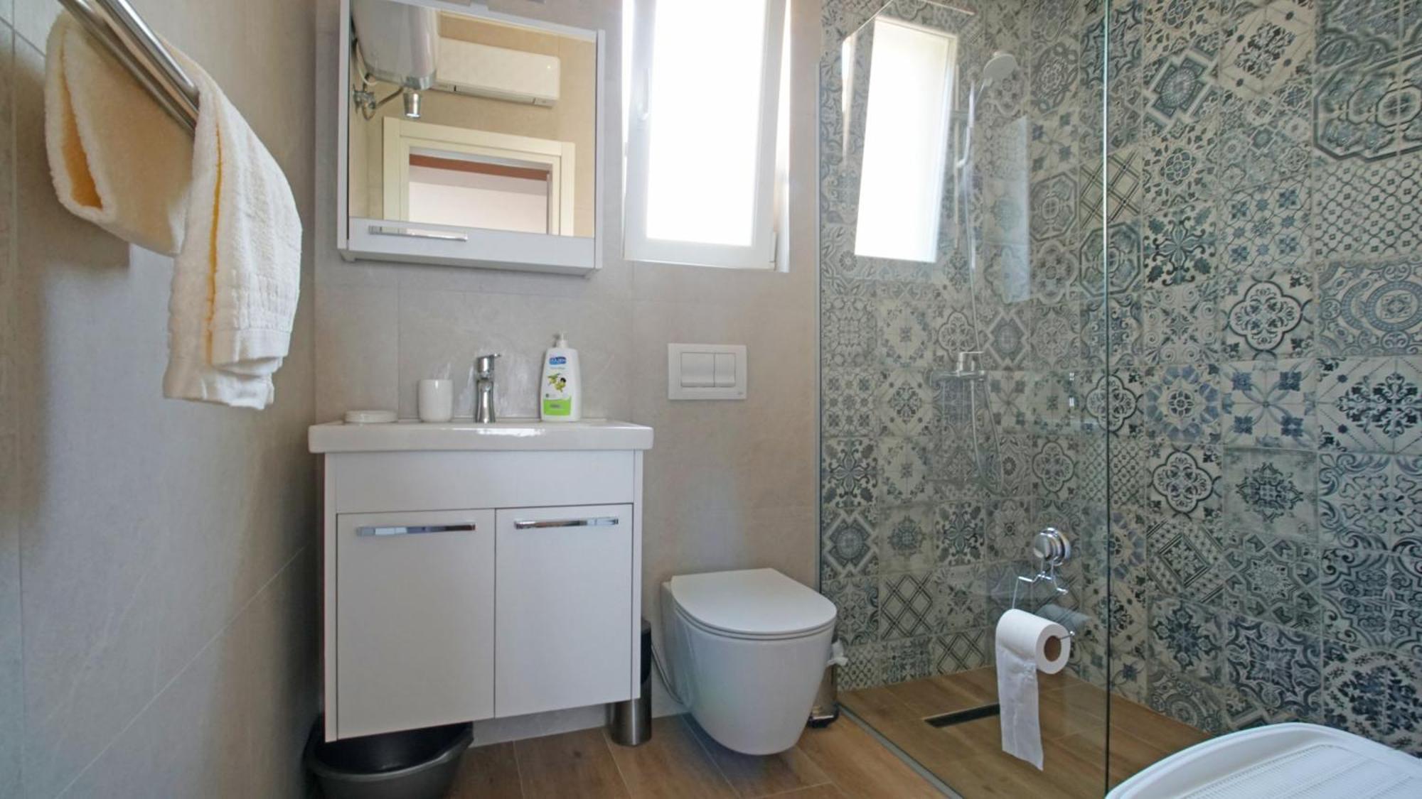 Blue Eye Apartment Sarande Bagian luar foto